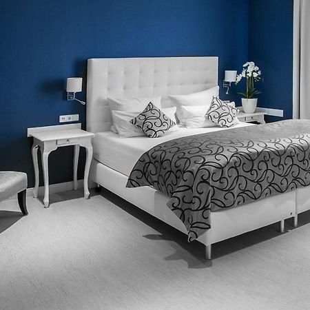 בלאנקנבורג Haus Hotel & Pension Villa Laluna מראה חיצוני תמונה