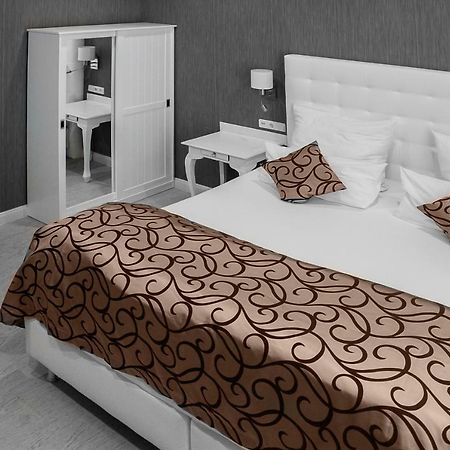 בלאנקנבורג Haus Hotel & Pension Villa Laluna מראה חיצוני תמונה