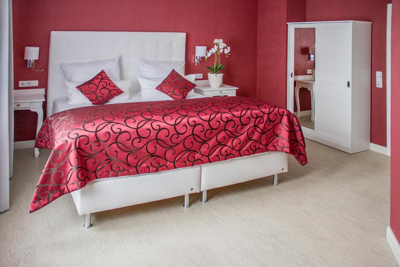 בלאנקנבורג Haus Hotel & Pension Villa Laluna מראה חיצוני תמונה