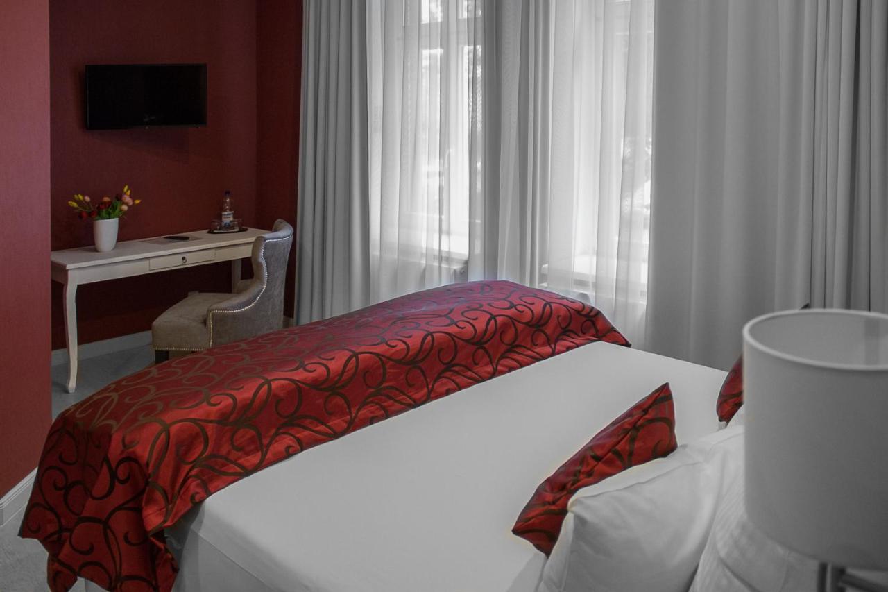בלאנקנבורג Haus Hotel & Pension Villa Laluna מראה חיצוני תמונה