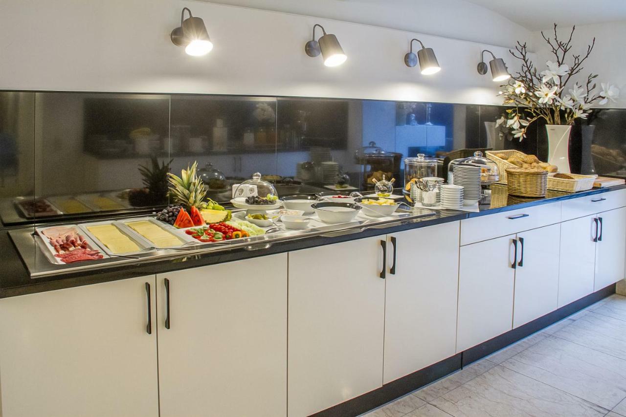 בלאנקנבורג Haus Hotel & Pension Villa Laluna מראה חיצוני תמונה