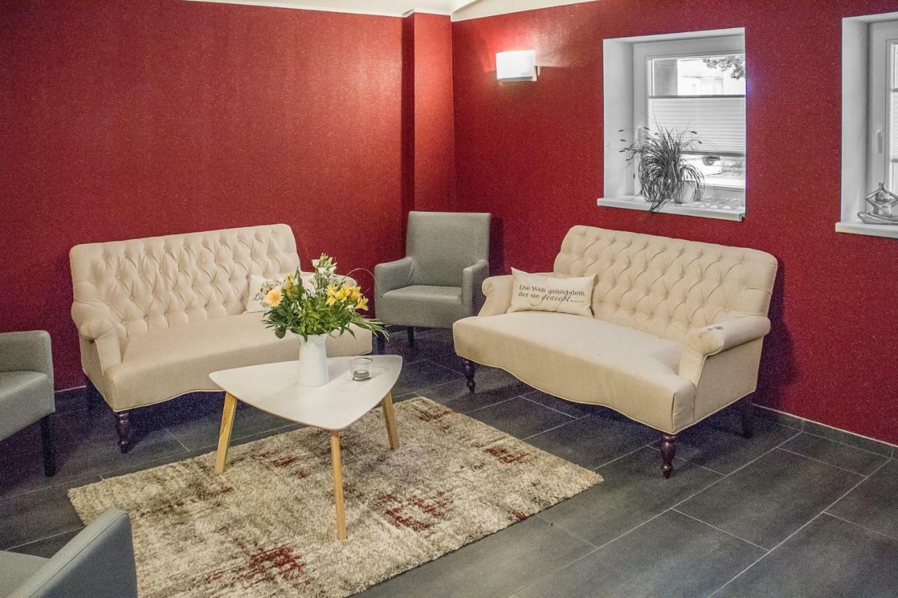 בלאנקנבורג Haus Hotel & Pension Villa Laluna מראה חיצוני תמונה